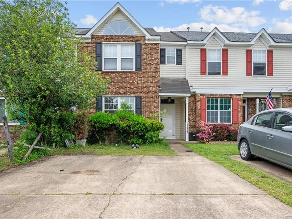 1222 Warwick Dr, Virginia Beach, VA 23453
