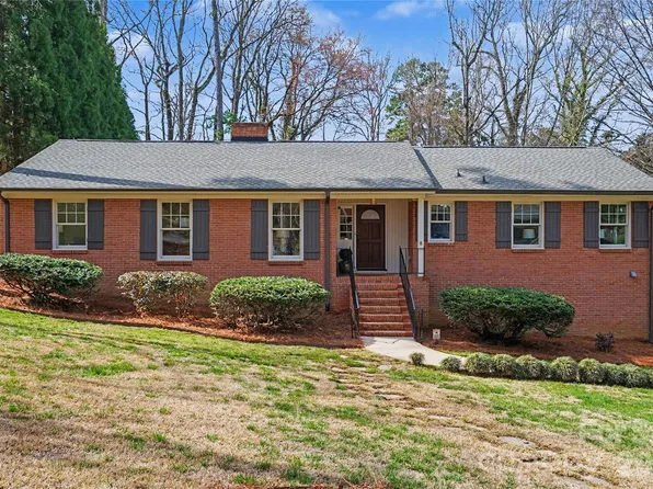 470 Livingston Dr, Charlotte, NC 28211