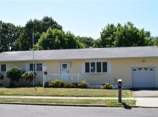 21 Pheasant Rd, West Haven, CT 06516