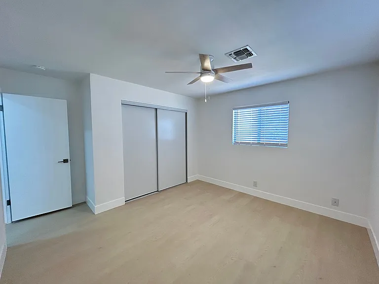 1075 Palo Verde St — Photo 13