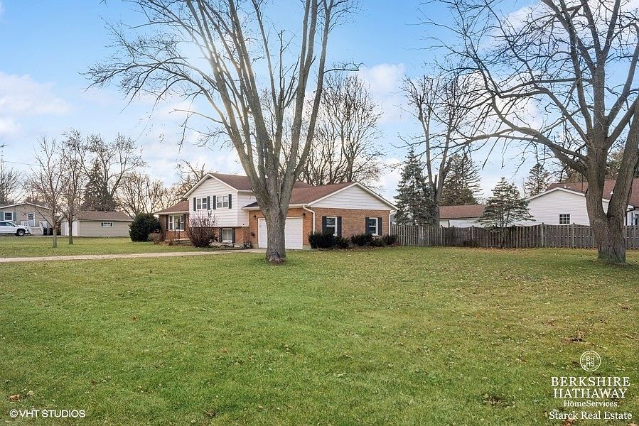 100 S East St, Capron, IL 61012 Zillow