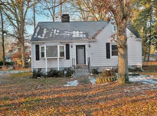 900 Clauson Rd, Richmond, VA 23227