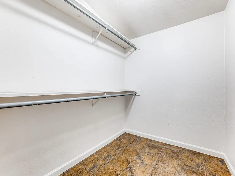 1628 Poplar St — Photo 13