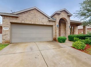 8721 Sierra Trl, Aubrey, TX 76227
