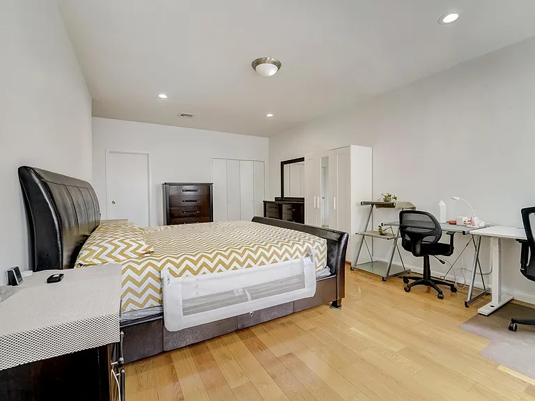 75 Liberty Ave #D30 — Photo 19