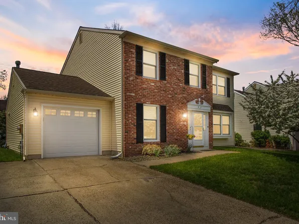 23 Whitechapel Dr, Mount Laurel, NJ 08054