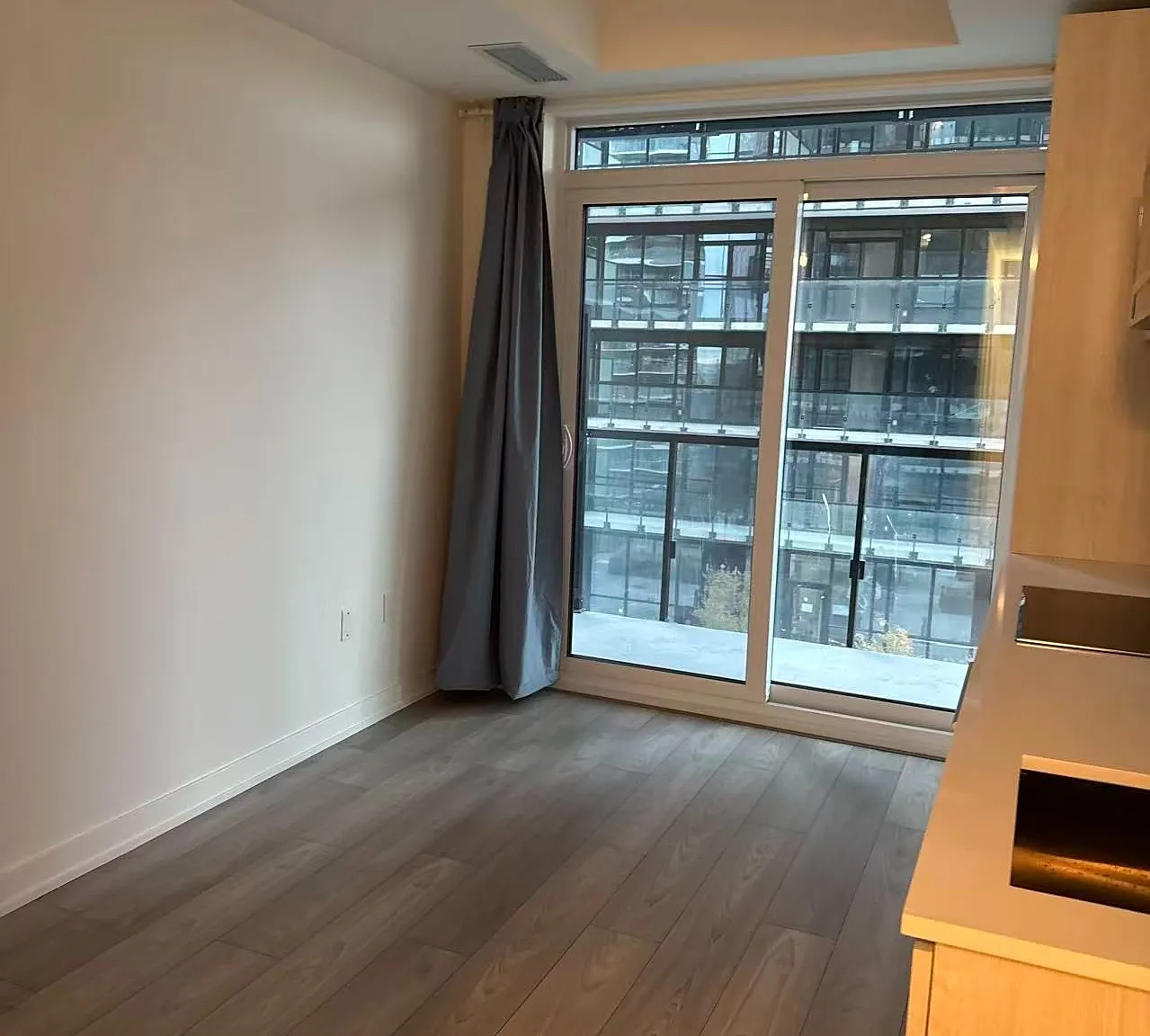 Studio, $1,980 — Photo 3
