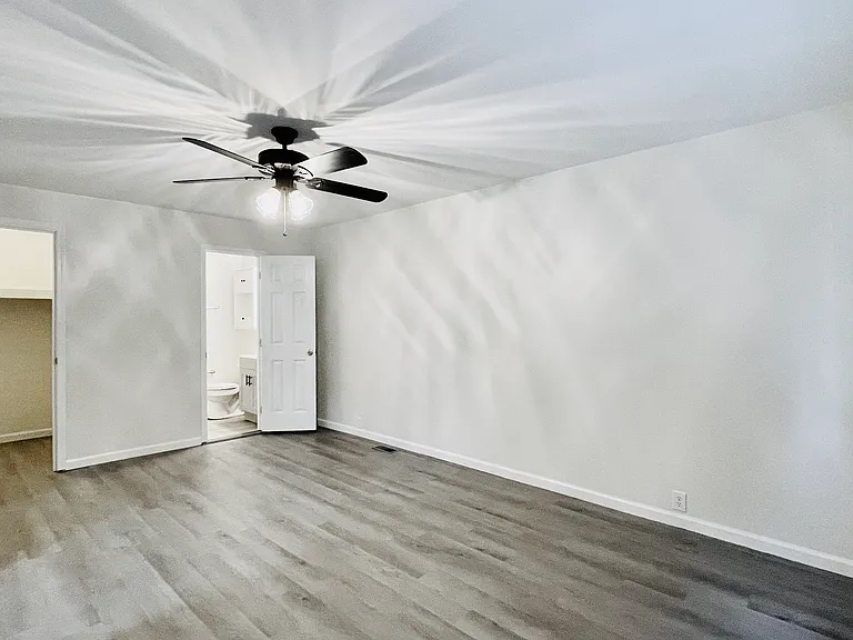 909 Meadow Dr — Photo 20
