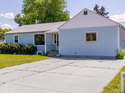 2122 Peake Ave, Cody, WY, 82414