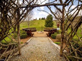 61 Bear Tracks Ln, Sparta, NC 28675