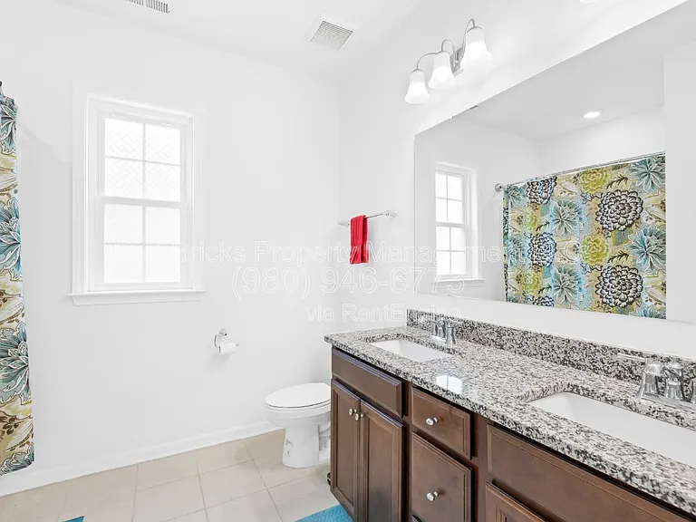 14917 Baldridge Dr — Photo 40
