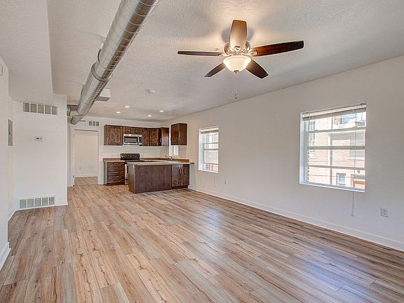 4th image of 419 E 200 S APT 306