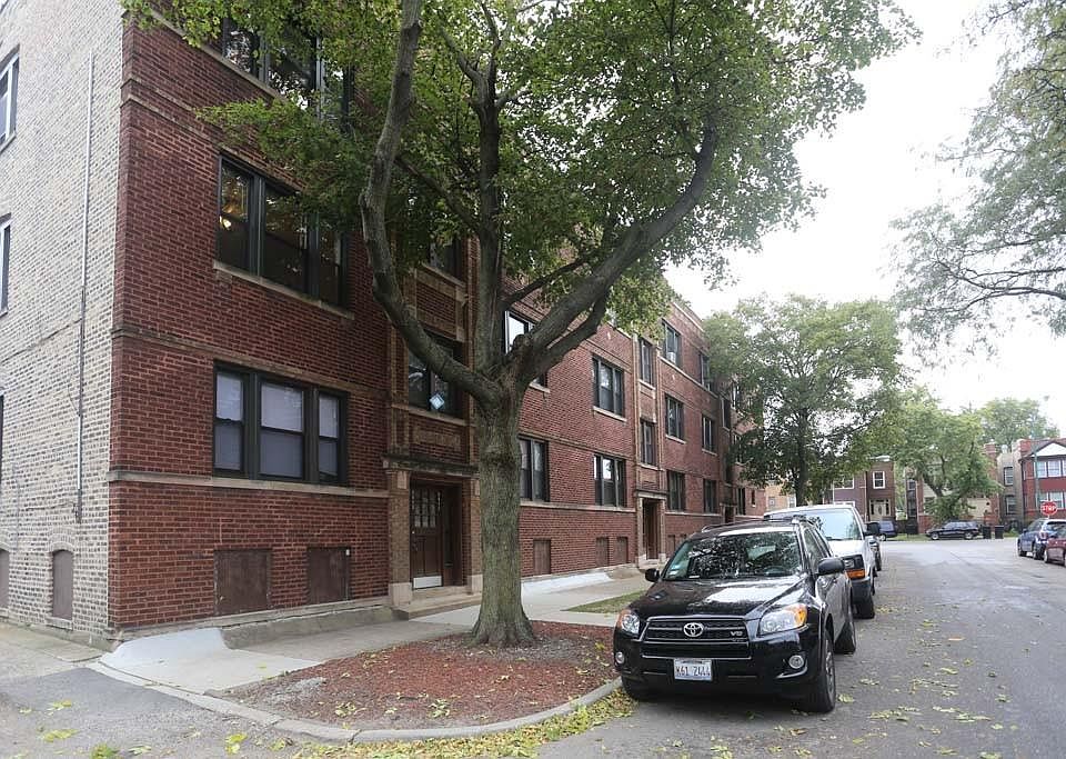 1st image of 4413 N La Crosse Ave