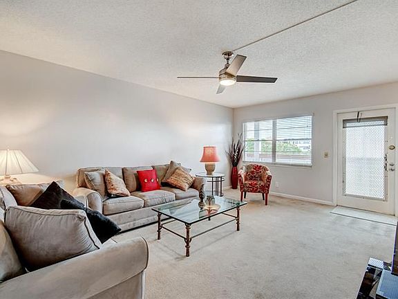 5th image of 3056 Cornwall Dr #C