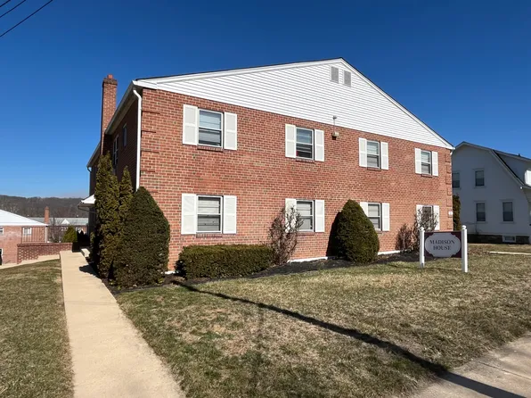 323 W Pennsylvania Ave, Downingtown, PA