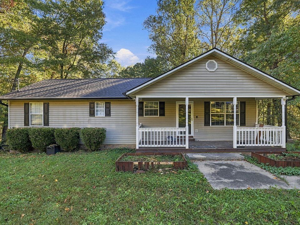1st image of 364 Fairhill Dr NE