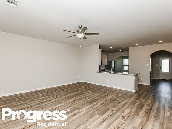 4th image of 1220 Junegrass Ln