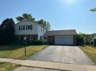 320 Springside Ln, Buffalo Grove, IL 60089