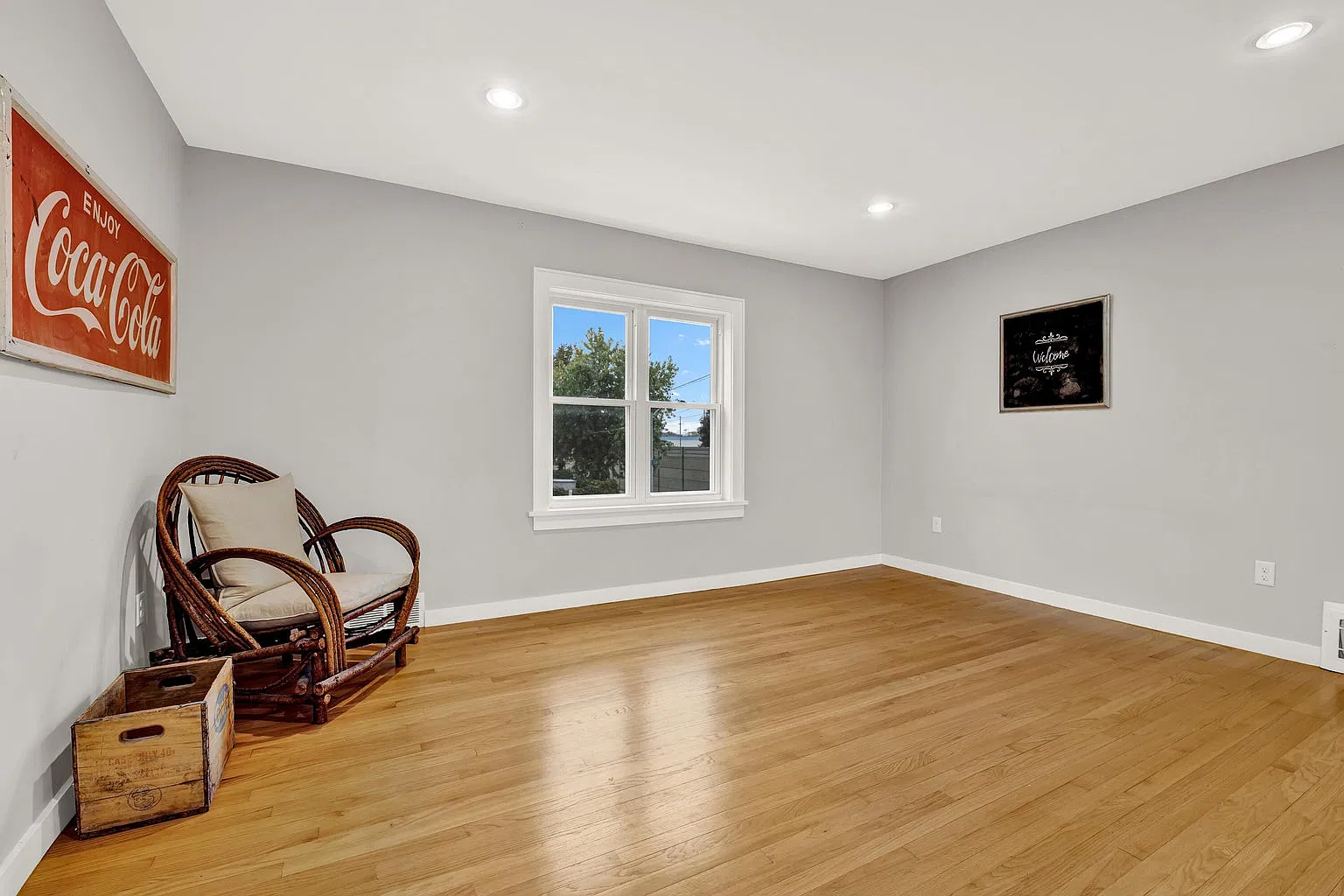 1 bed, 700 sqft, $1,200 — Photo 2