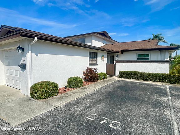 3rd image of 270 Queens Ct #270