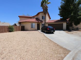 14395 Riverside Cir, Hesperia, CA 92345