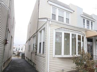 58-18 61st St, Maspeth, NY 11378