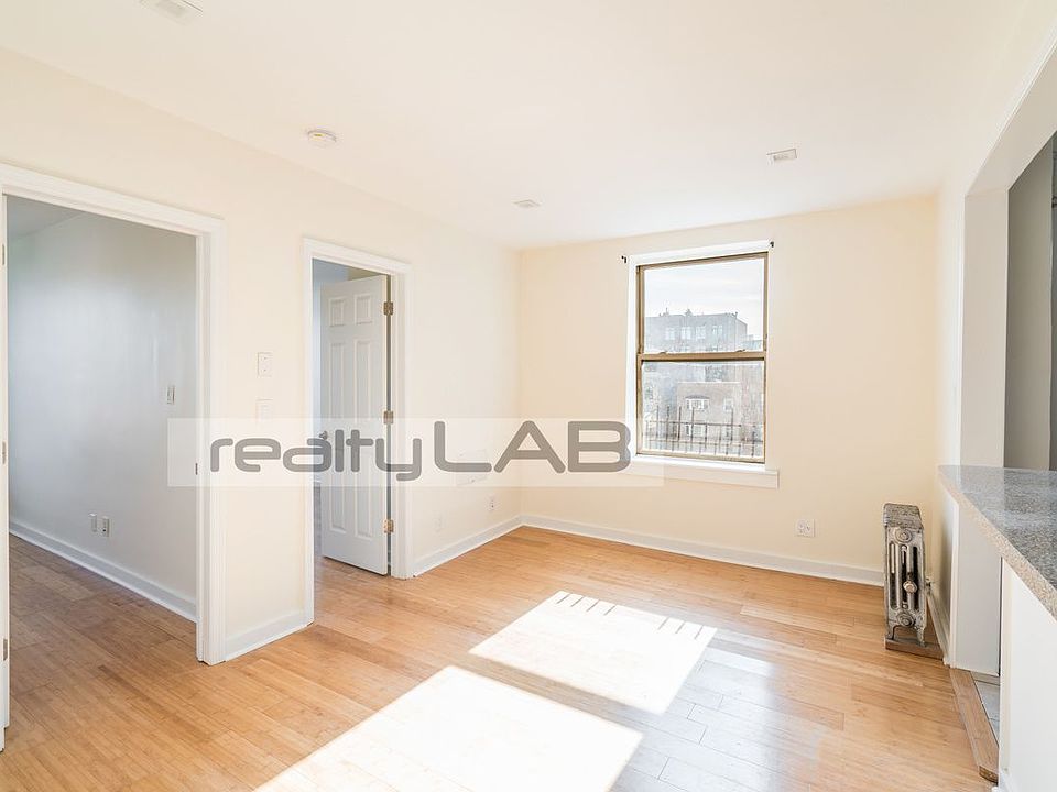1st image of 179 Tompkins Ave #4