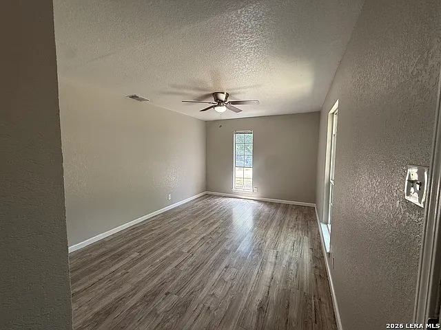 4911 Tennyson Dr — Photo 3