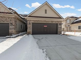 16540 Savor Ln, Clinton Township, MI