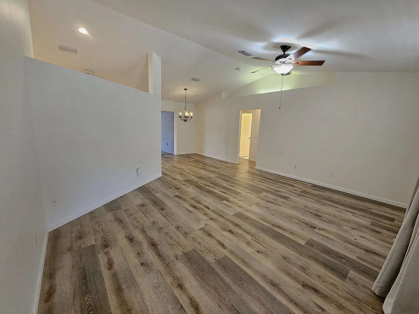 Annual Unfurnished Home with whole House Generator! 3 Bedroom, 2 Bath Home with Bonus Room off of... — Photo 2