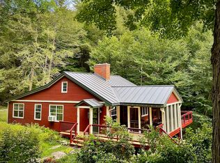 15 Chestnut Hill Rd, Leverett, MA 01054