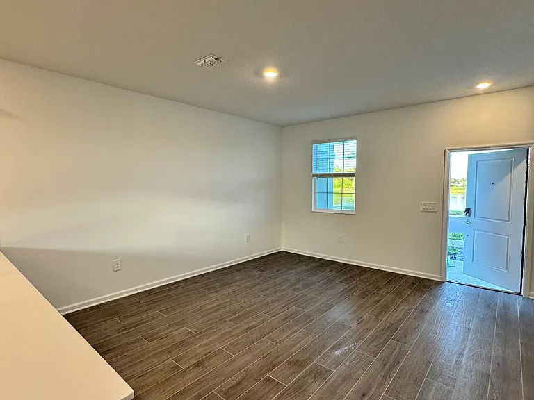 2571 Relaxing Ln — Photo 3
