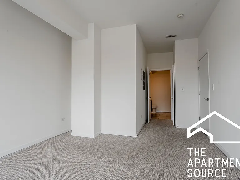 4219 W Irving Park Rd #2A — Photo 10