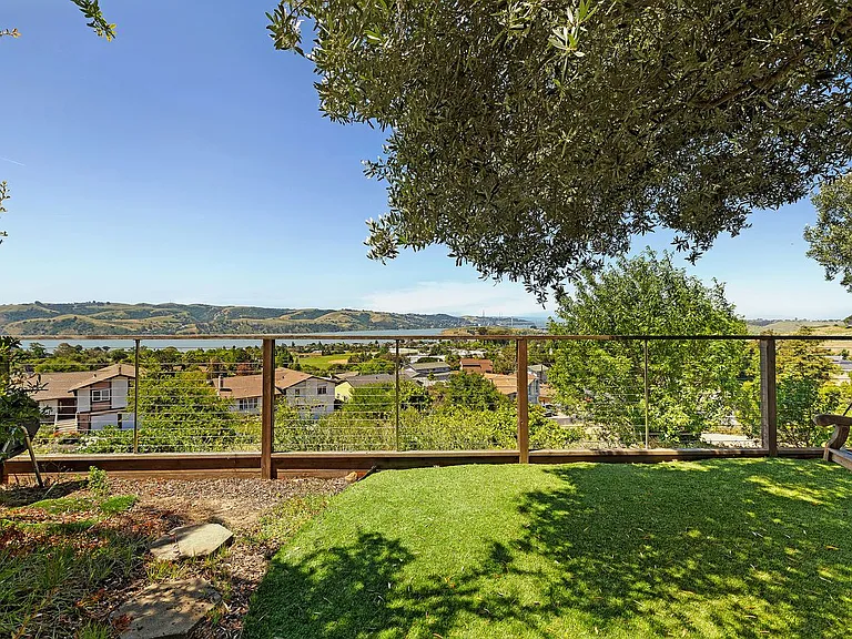 308 Panorama Ct — Photo 4