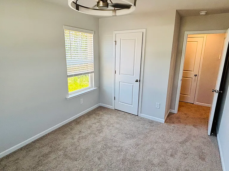 Guest Bedroom2