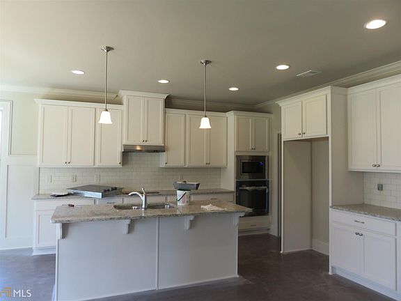 4th image of 309 Sterling Lake Way #79