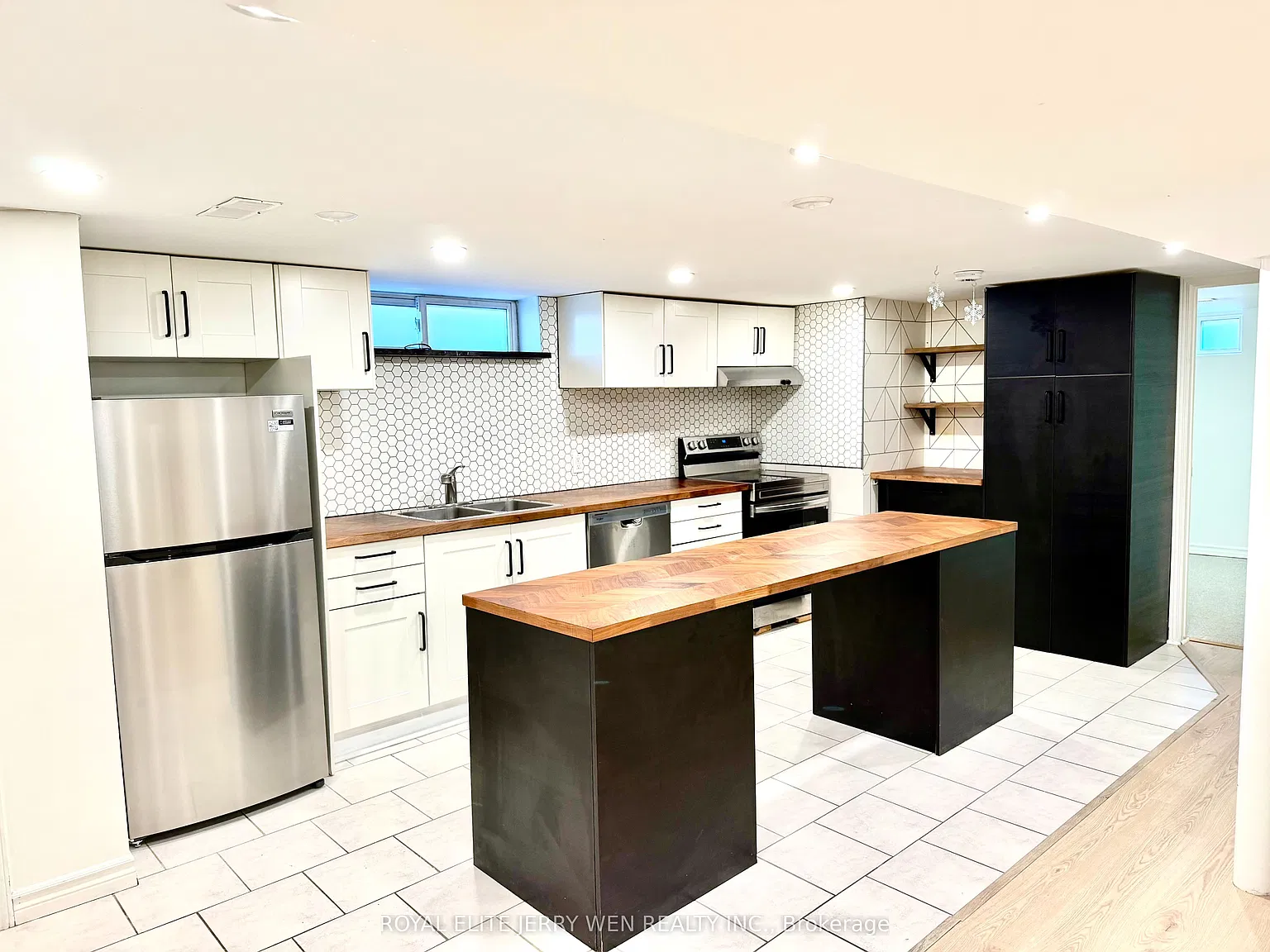 2 bed, $1,700 — Photo 2