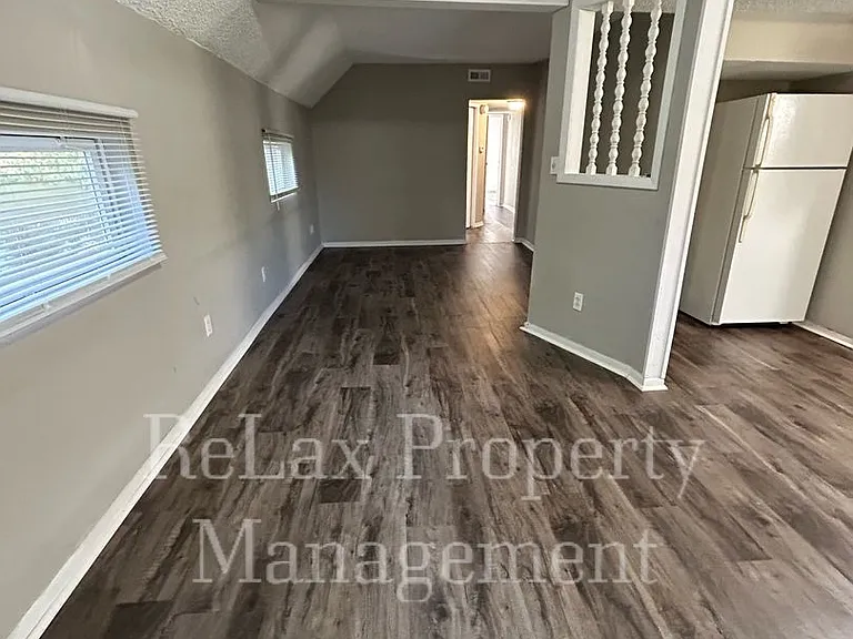 207 Avon St — Photo 2