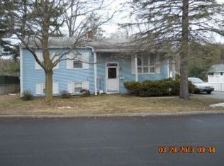42 Burnside St, Nashua, NH 03064