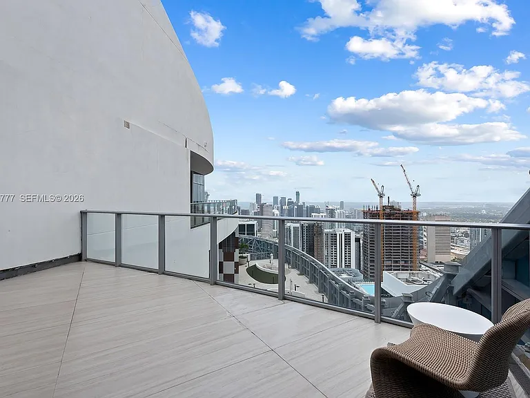 851 NE 1st Ave #Penthouse 5700 — Photo 10