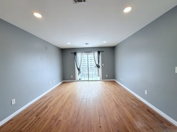 181 Camden St #2, Newark, NJ 07103