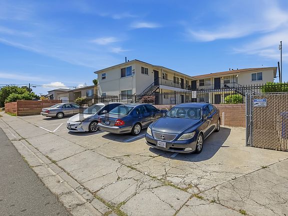 4th image of 4026 Logan Ave
