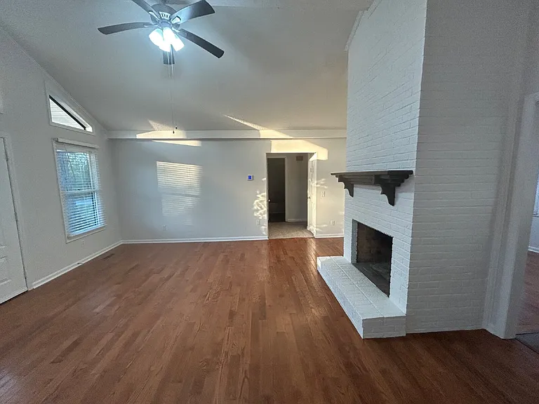 100 Ridgewood Rd — Photo 6