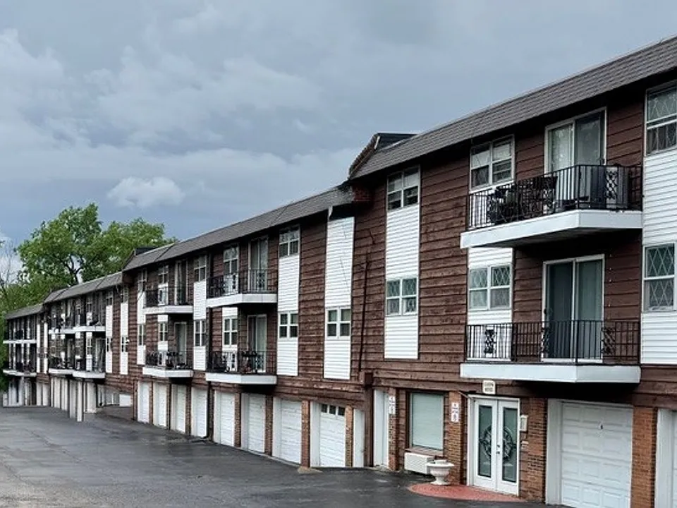 Peoria Place Apartments
