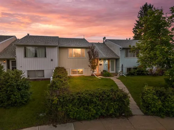 32 E Whiteside Cres, Red Deer, AB T4N 5Z1