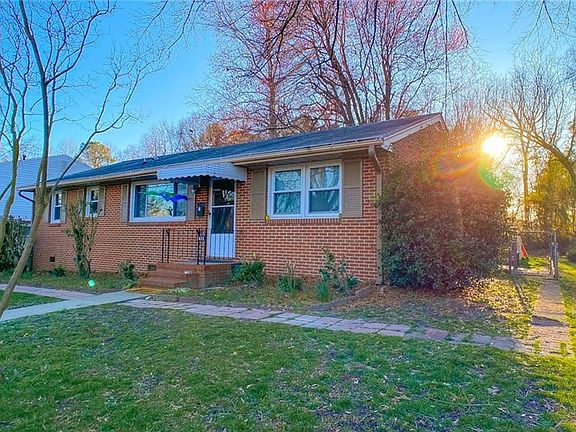 2nd image of 611 Old Town Dr