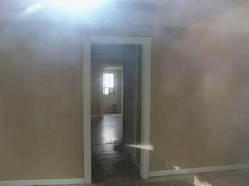 2nd image of 117 W Martin St