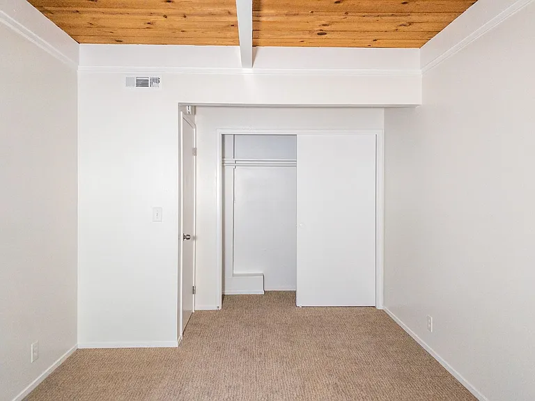 11 S Knoll Rd #17 — Photo 14