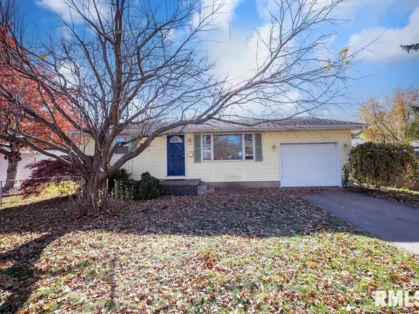 1806 State St, Pekin, IL 61554