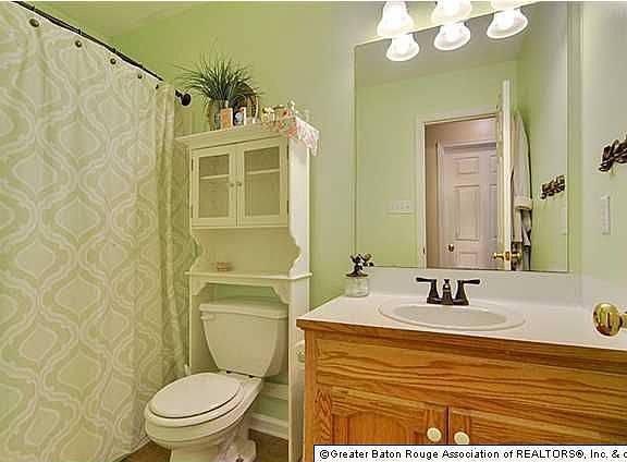 5th image of 10059 Lexington Dr